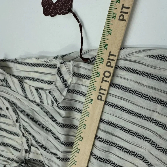 Knox Rose Sleeveless top womens M Raw Hem NWT 2750 - Picture 8 of 8